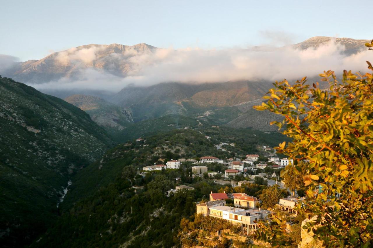 Mpolanos Guesthouse Himarë Exteriér fotografie