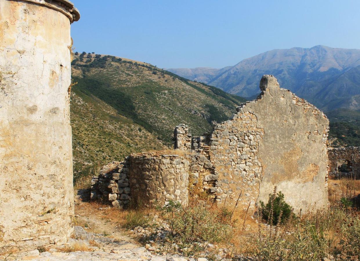 Mpolanos Guesthouse Himarë Exteriér fotografie