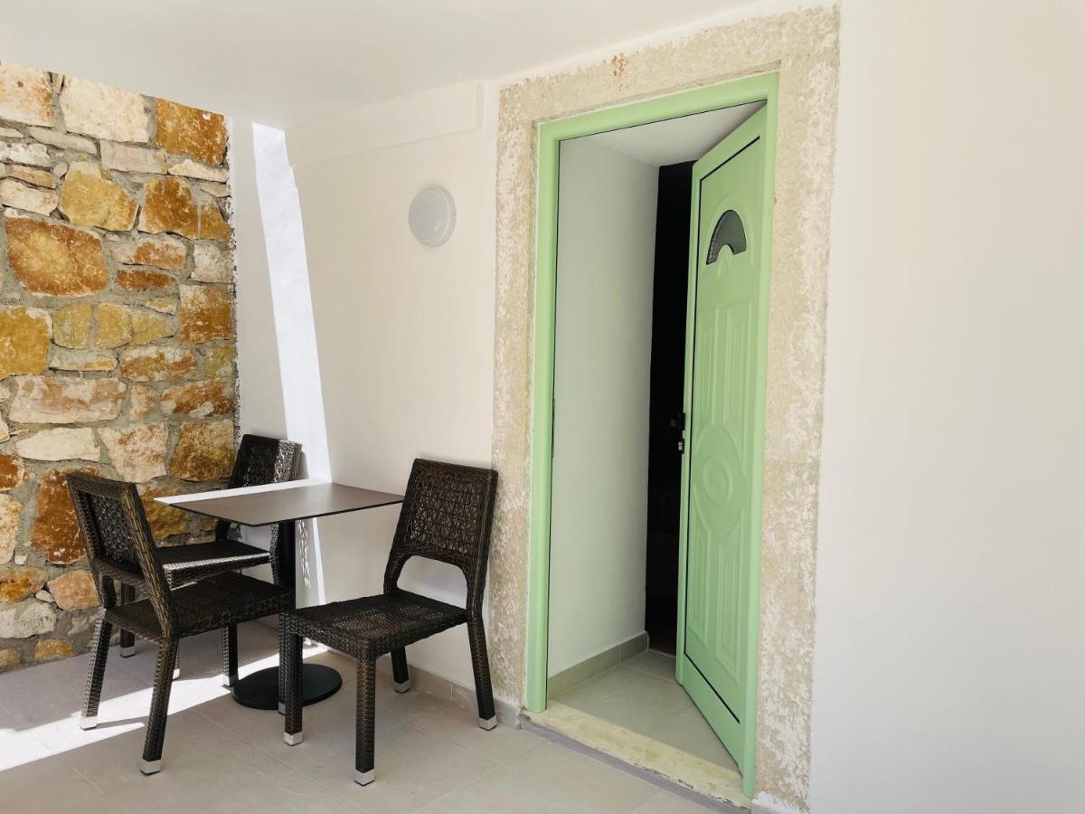 Mpolanos Guesthouse Himarë Exteriér fotografie